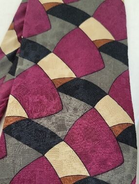 Ziggurat Men's Silk Tie in Burgundy Multi-Color